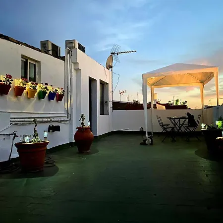 Funky By Arc House بيت ضيافة قرطبة